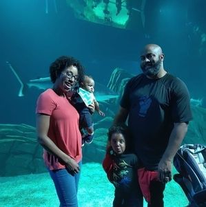 Meet your Posher, Derrick